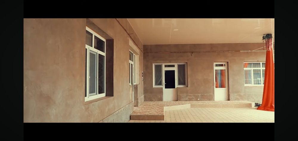 Уй сотилади,  7 сотих, 10 та хона, 3 та санузел