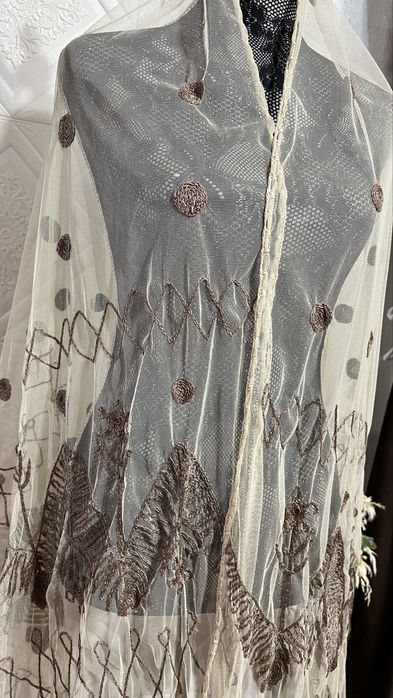 Sal handmade cu o superba broderie