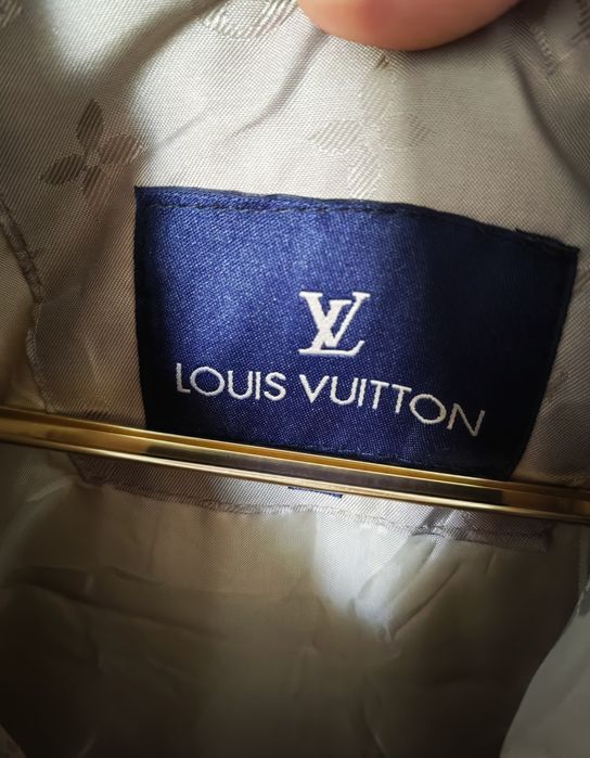 Oferta!! Vesta LV.Am mai multe mărimi.Va rog citiți descrierea!