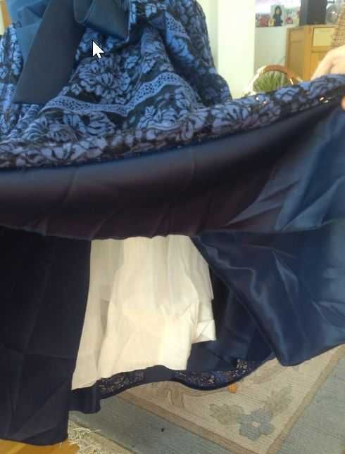 Официална нова рокля