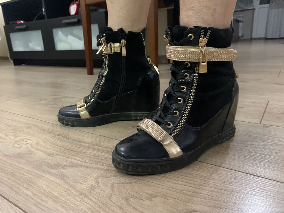 Демиссезонные ботинки