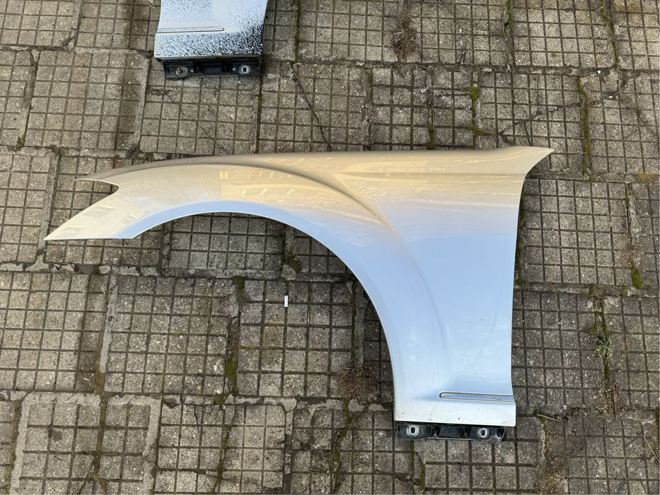 Ляв калник за Mercedes S320 2007г