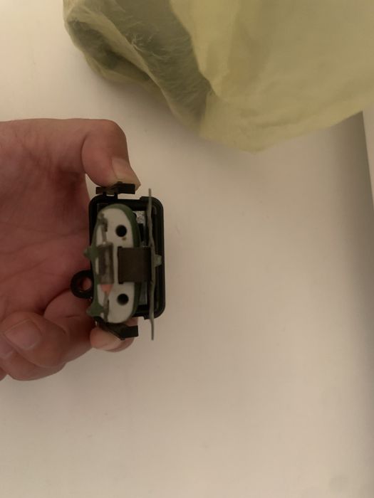 Резистор  отопителя  на Гольф 3