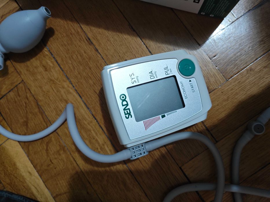 SENDO ECONOMY Апарат за кръвно налягане / Полуавтомат