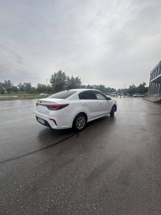 Kia rio 2019 в отличном состояни