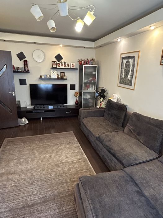 2 camere decomandat, str Herta, Mega Mall