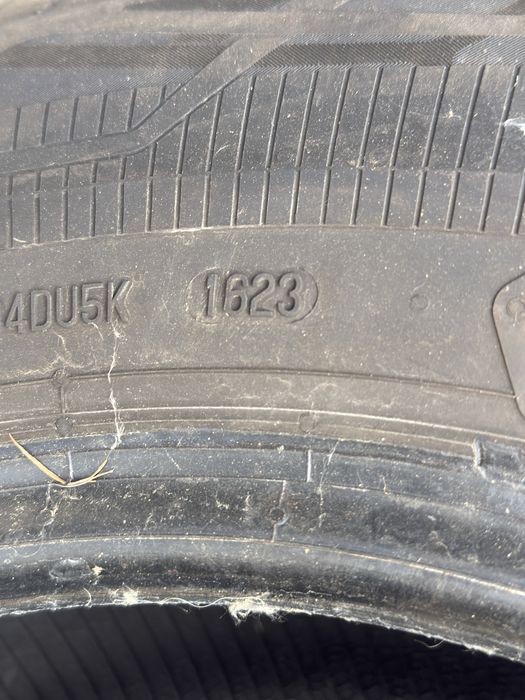 215/73/16 - Continental