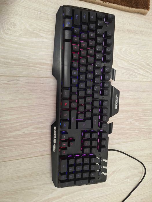 Tastatură de gaming rgb