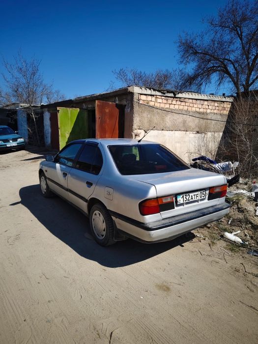 Nissan Primera 1991 года