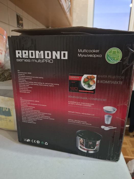 Мультиварка Redmond