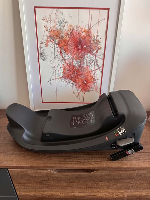 Столче за кола Cybex Aton 2 + Isofix стойка и ПОДАРЪК- кантар!