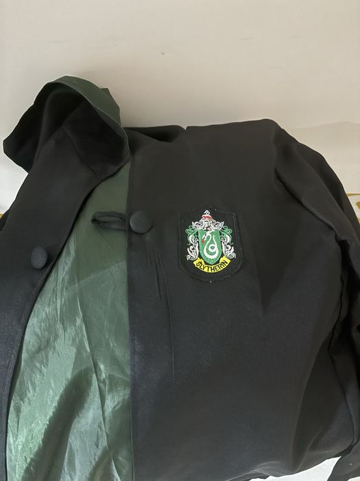 Продаю мантию слизерина