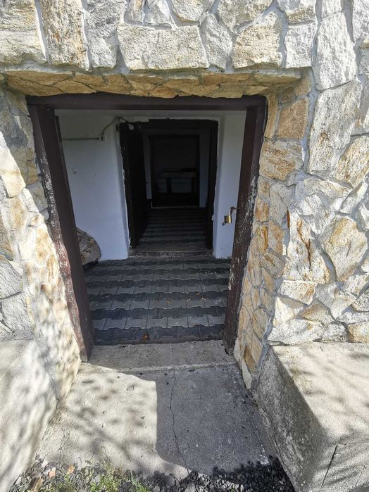 Teren Orasu Nou Vii ,Intravilan 38 Ari , Casa + Livada pomi fructiferi