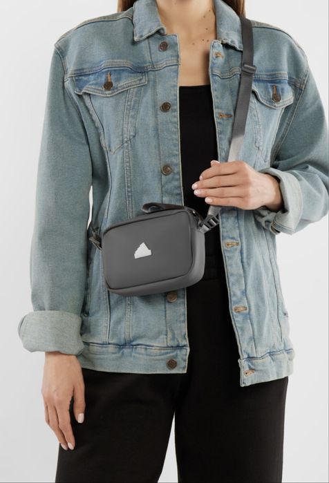 Нова чантичка Adidas