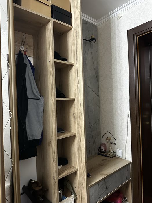 Продам шкаф. Прихожая
