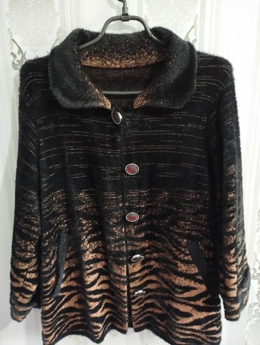 Продам кофты женские