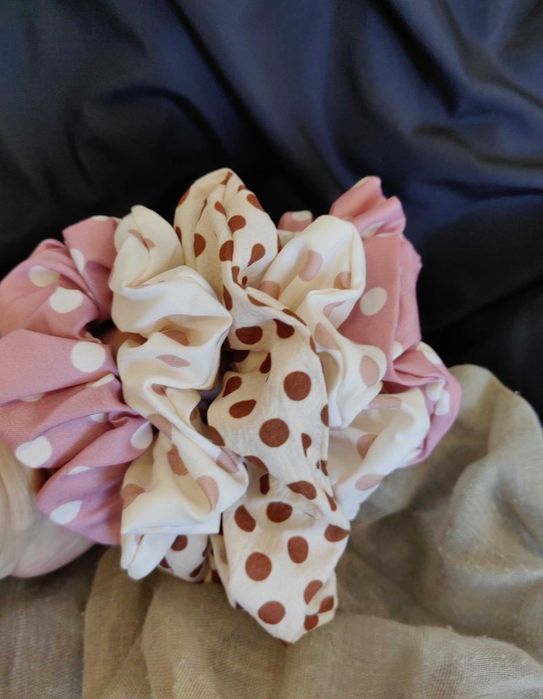 Ръчно изработени скрънчита за коса