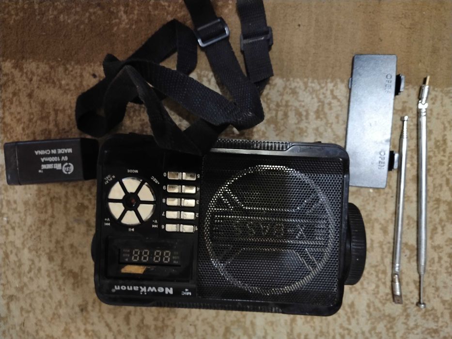 Радиоприемник б.у