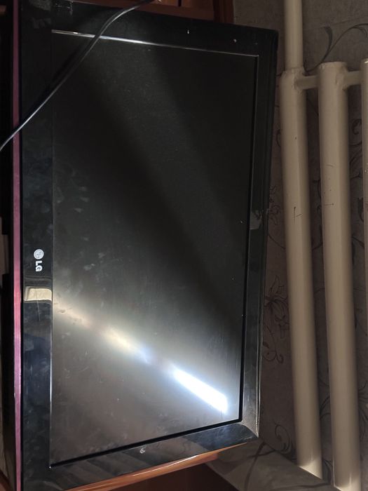 Televizorlar sotiladi bittasi yangi