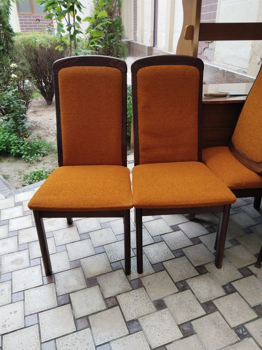 Продаются стулья в идеальном состоянии четыре стула за 600 тысяч