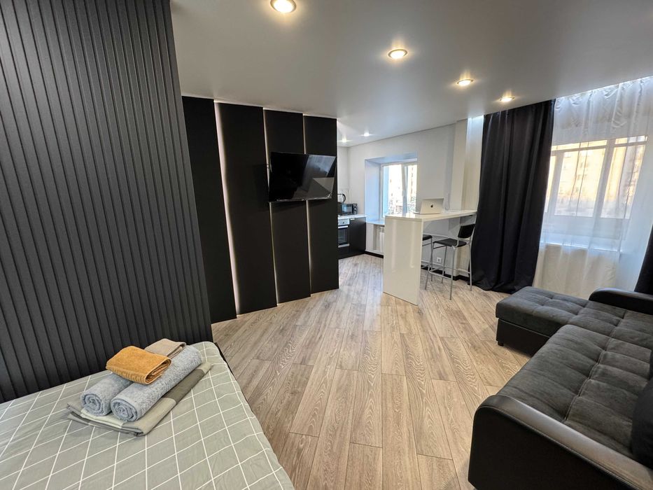 Естая 56 (Гор.сад, ЦУМ)