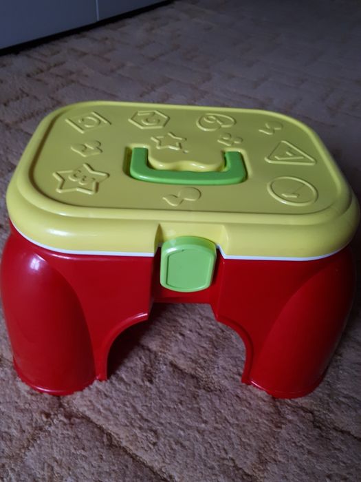 Стульчик игрушка  для малышей
