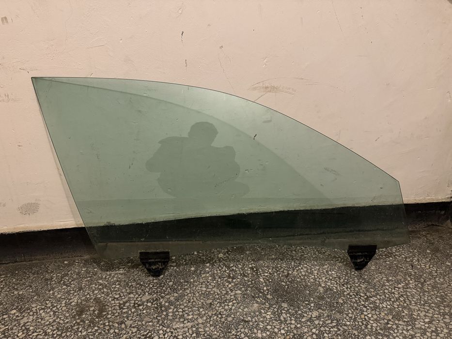 Стъкла за ауди а4