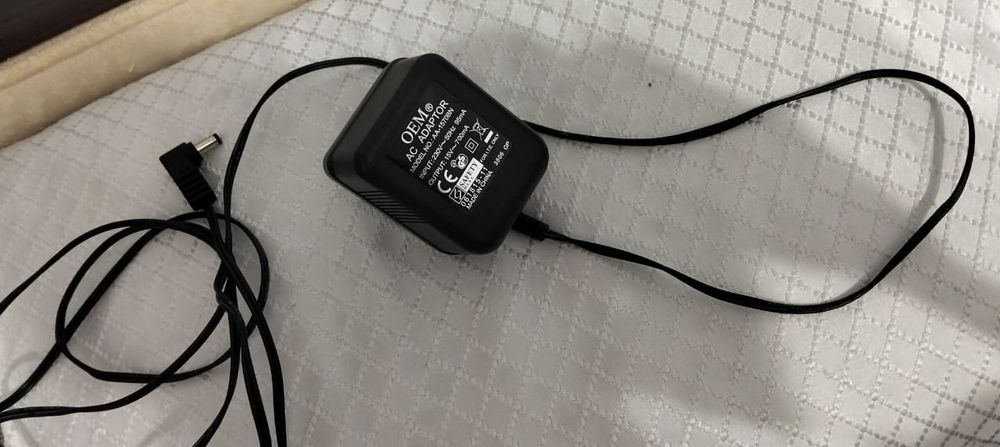 Адаптер блок питания 2 штук продам