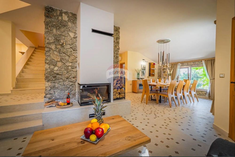 Продава се Къща в Балчик - 260 кв.м за 4616 €/кв.м - Снимка #4