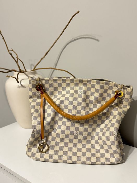 Кожена дамска чанта