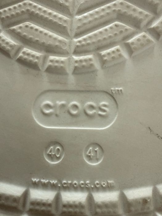 Продам кроксы новые