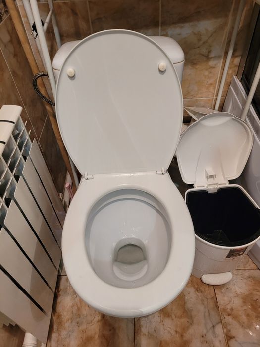 Продам унитаз в отличном состоянии