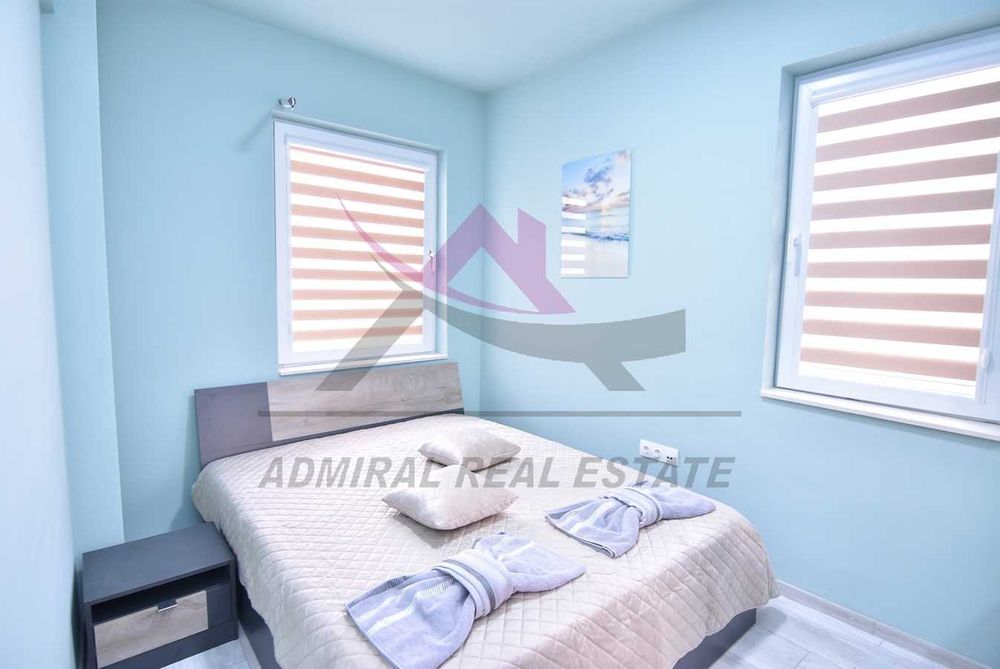 Дава се под наем Тристаен апартамент в Варна, Център - 80 кв.м за 1100 € - Снимка #3