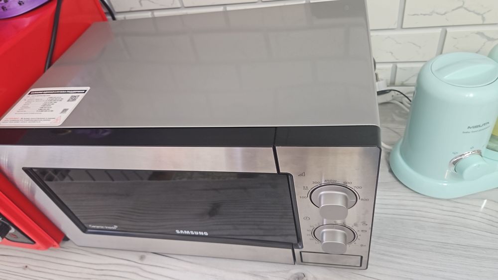 Продаётся мироволновка