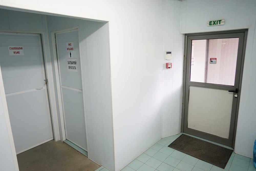 Дава се под наем Промишлена сграда в Карлово - 4500 кв.м за 2308 € - Снимка #17