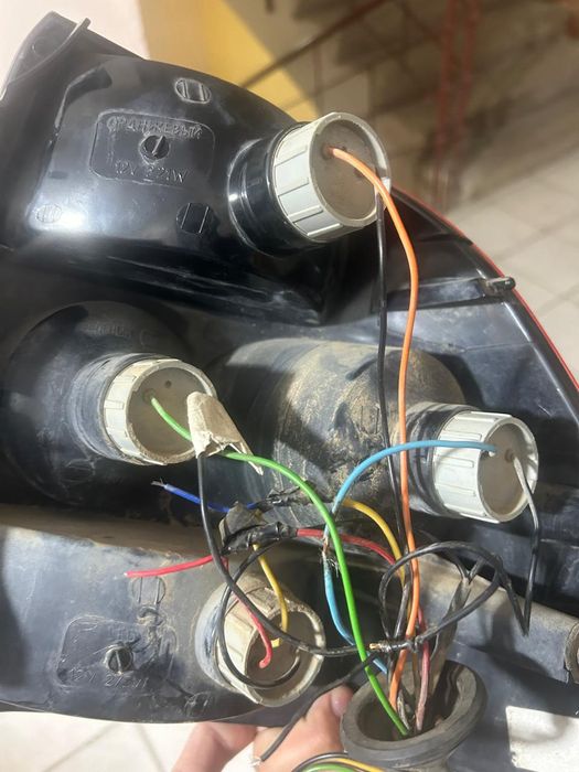 Приора 2 артқы сол жақ фарасы