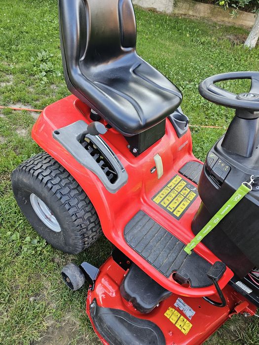 Tractor gazon/ iarbă Snapper 22 cp