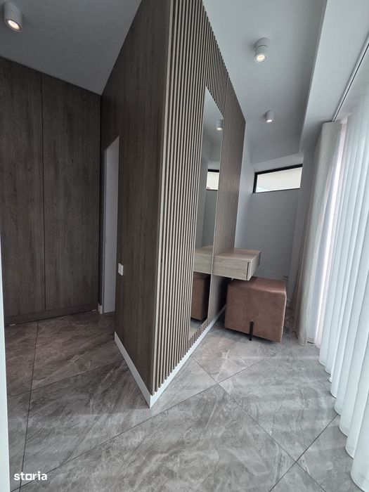 Vilă cu arhitectură futuristă și design avangardist la Cheie