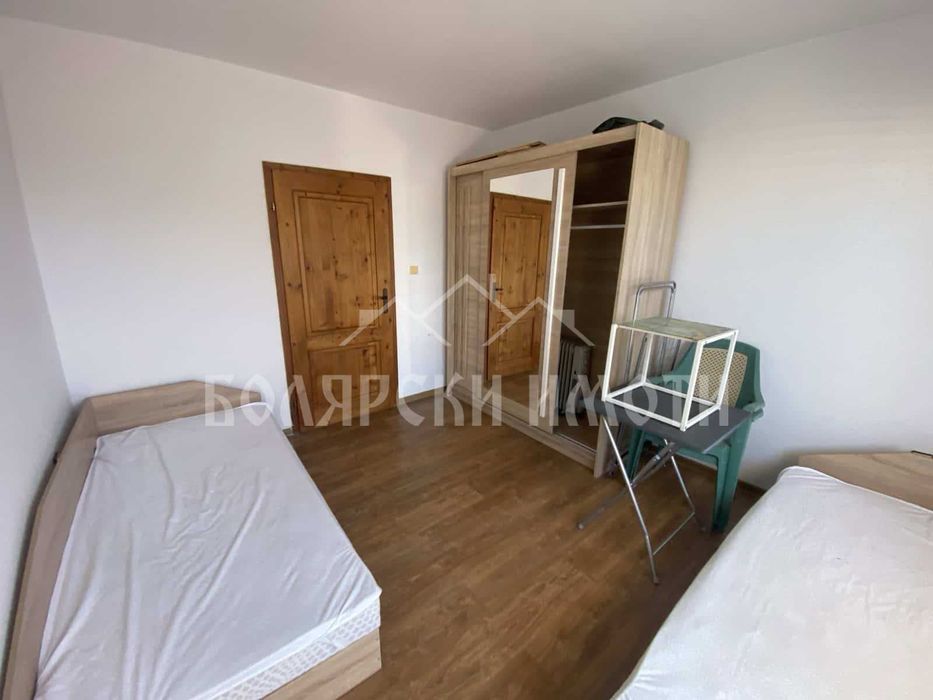 Дава се под наем Тристаен апартамент в Велико Търново, Колю Фичето - 80 кв.м за 348.84 € - Снимка #3