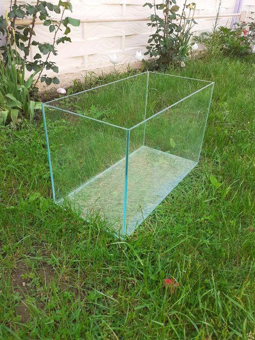 Acvariu mare   (sticla groasa de 6 mm)depentru pești sau reptile este nou!