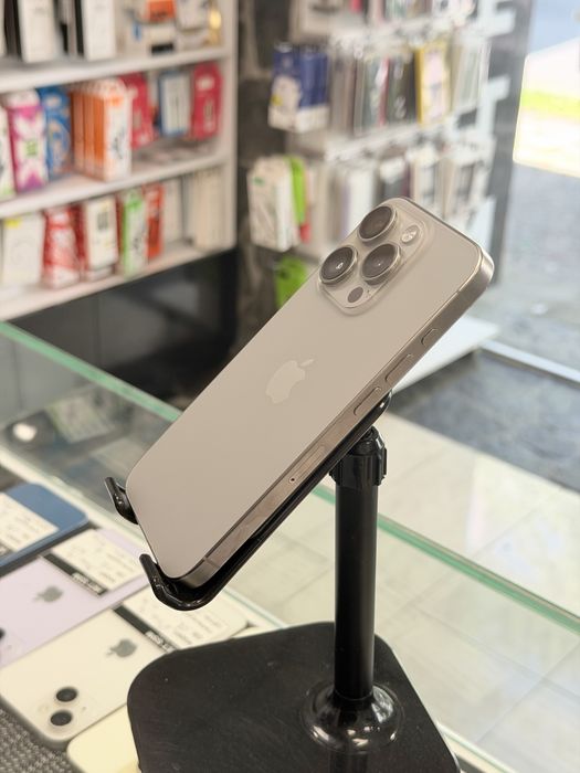 Apple iPhone 15 Pro 256GB Natural Titanium