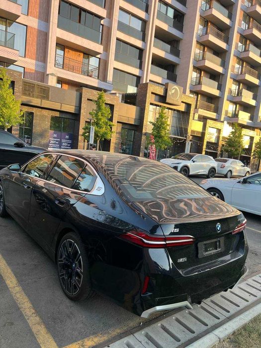 BMW i5 50L с пробегом