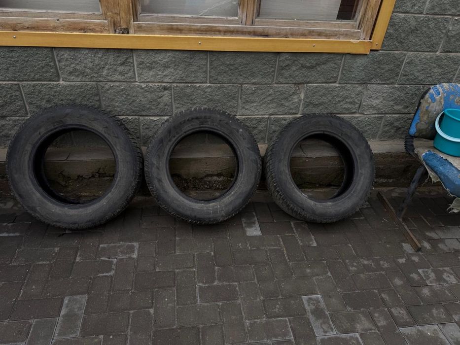 Продам шины липучки зимние
