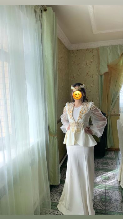 Белое платье в пол