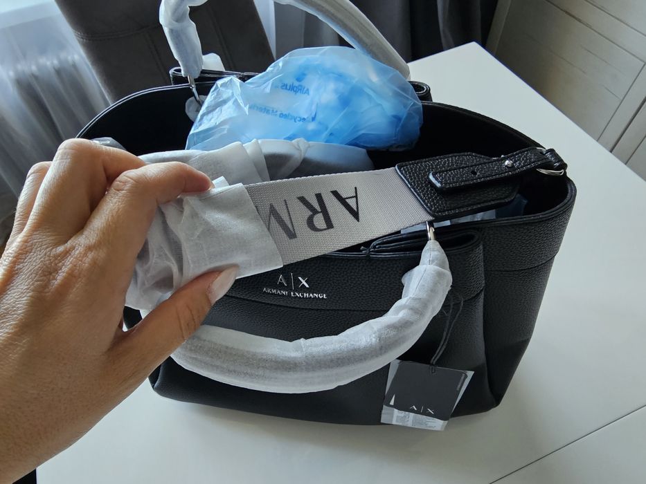 Чанта Армани Armani exchange