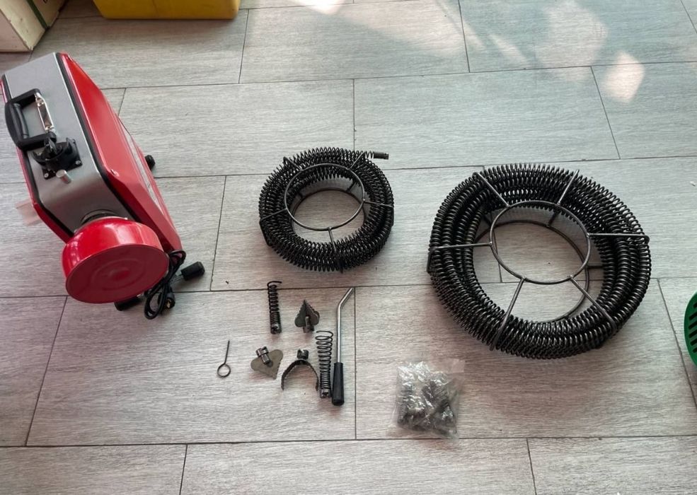 Машина для прочистки канализации