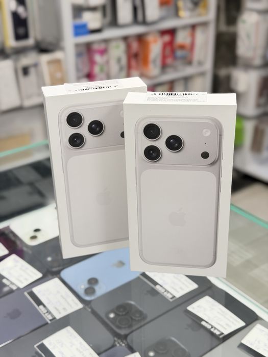 Apple iPhone 17 Pro 256GB Silver Чисто Нови