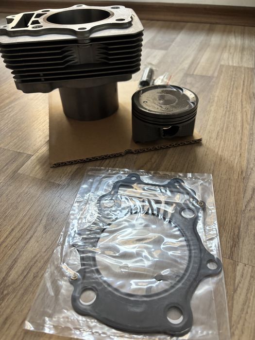 Цилиндър и бутало Сузуки ДР 350 Suzuki DR 350