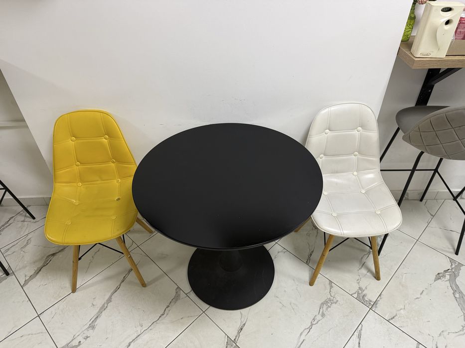 Маса със столчета