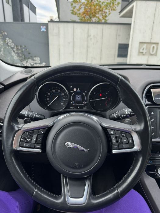 Vand Jaguar F Pace  Bi  turbo 25 prestige AWD 2018